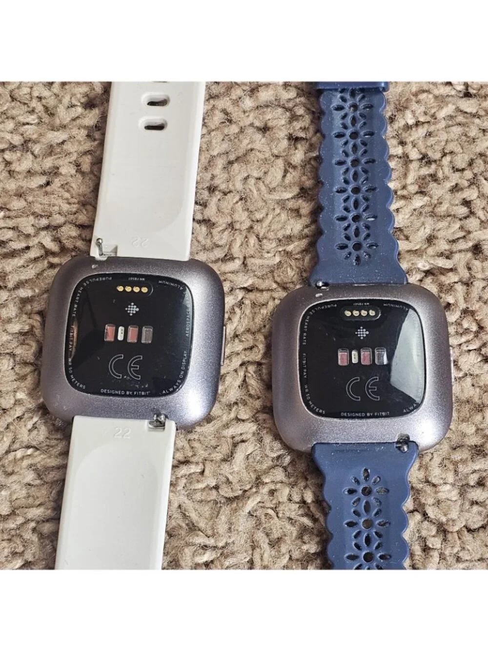 READ Lot of 5 Fitbit Watches & Samsung Watch + 29 Bands and Chargers Untested